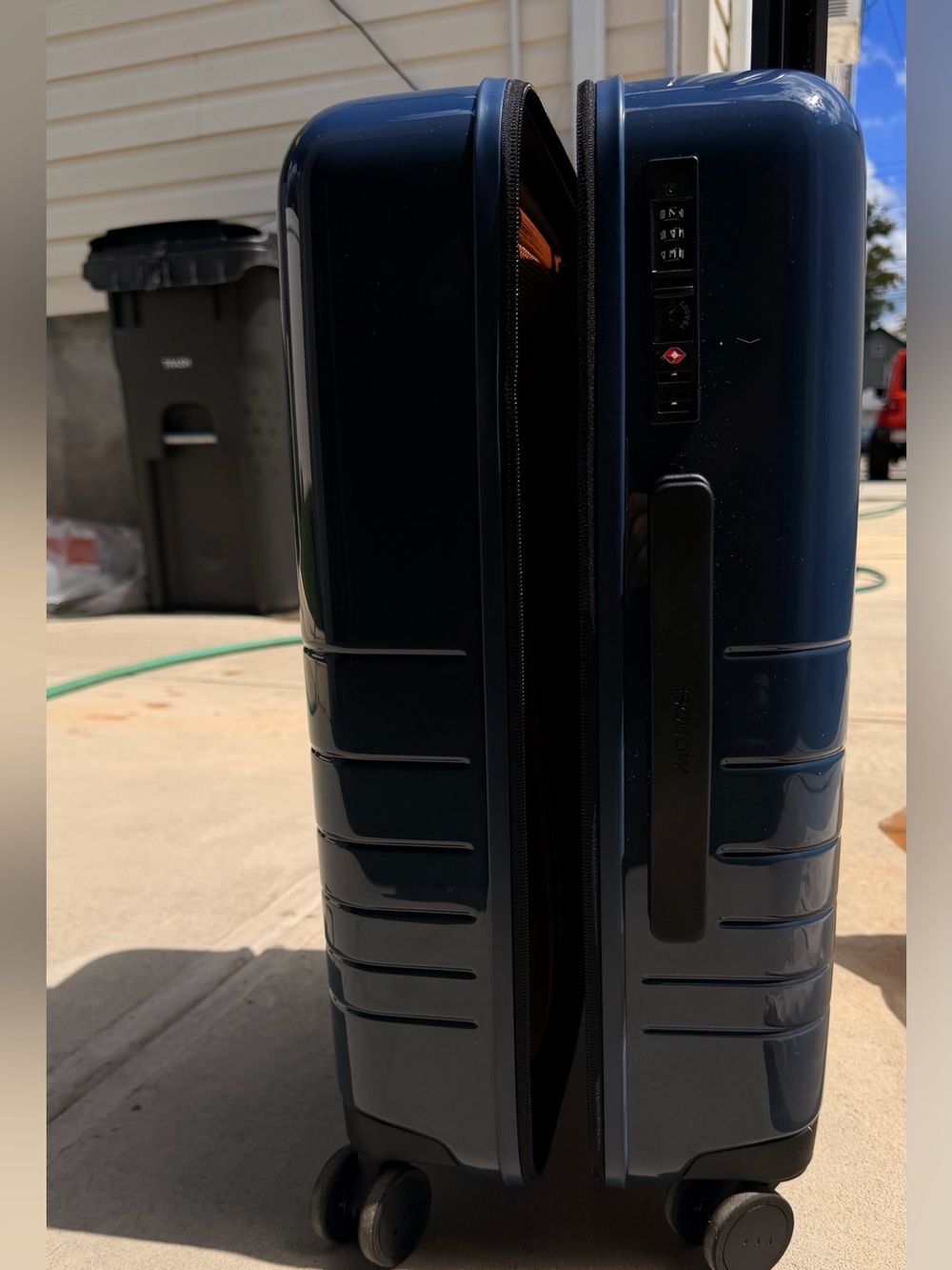 Lightweight Blue Spinner Carry-On with Organized Interior - Picture 10 of 15